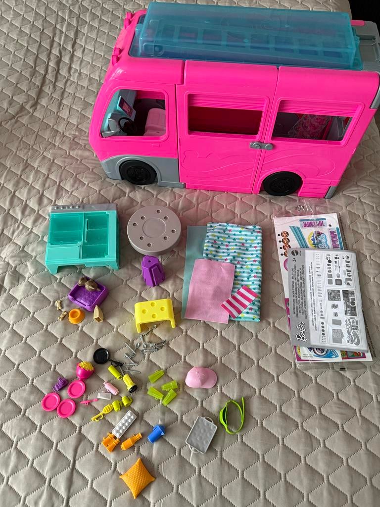 Barbie Camper met accessoires en glijbaan, Ophalen, Zo goed als nieuw