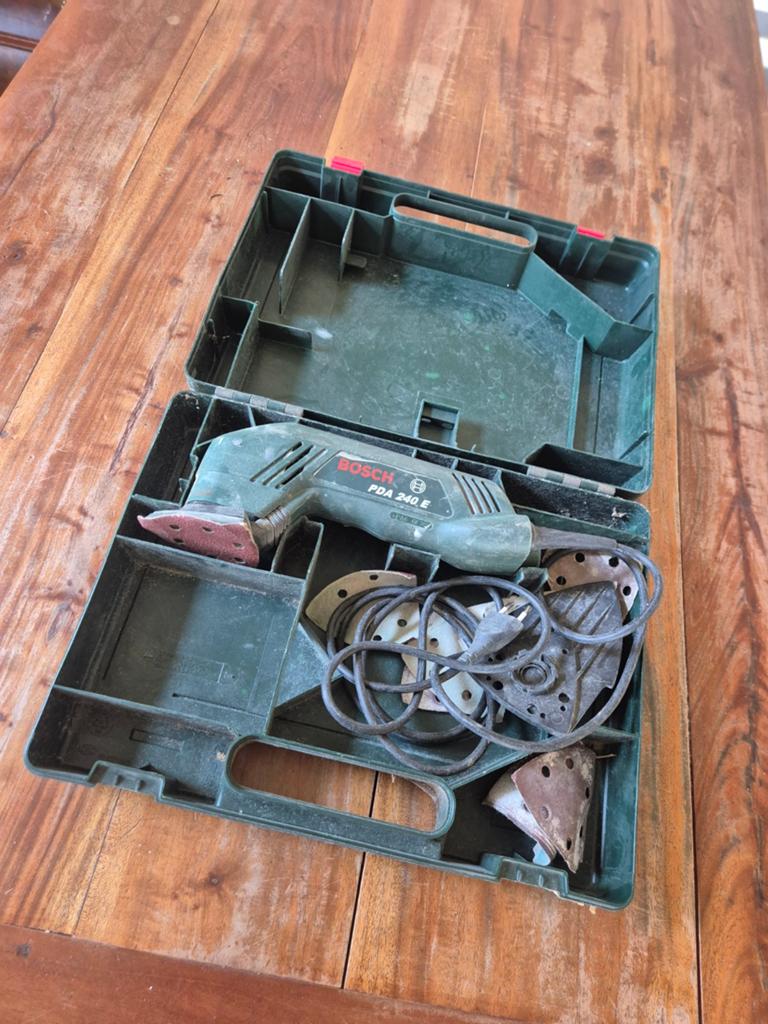 Bosch PDA 240 E vlakschuurmachine in koffer, Ophalen, Gebruikt, Minder dan 600 watt, Vlakschuurmachine