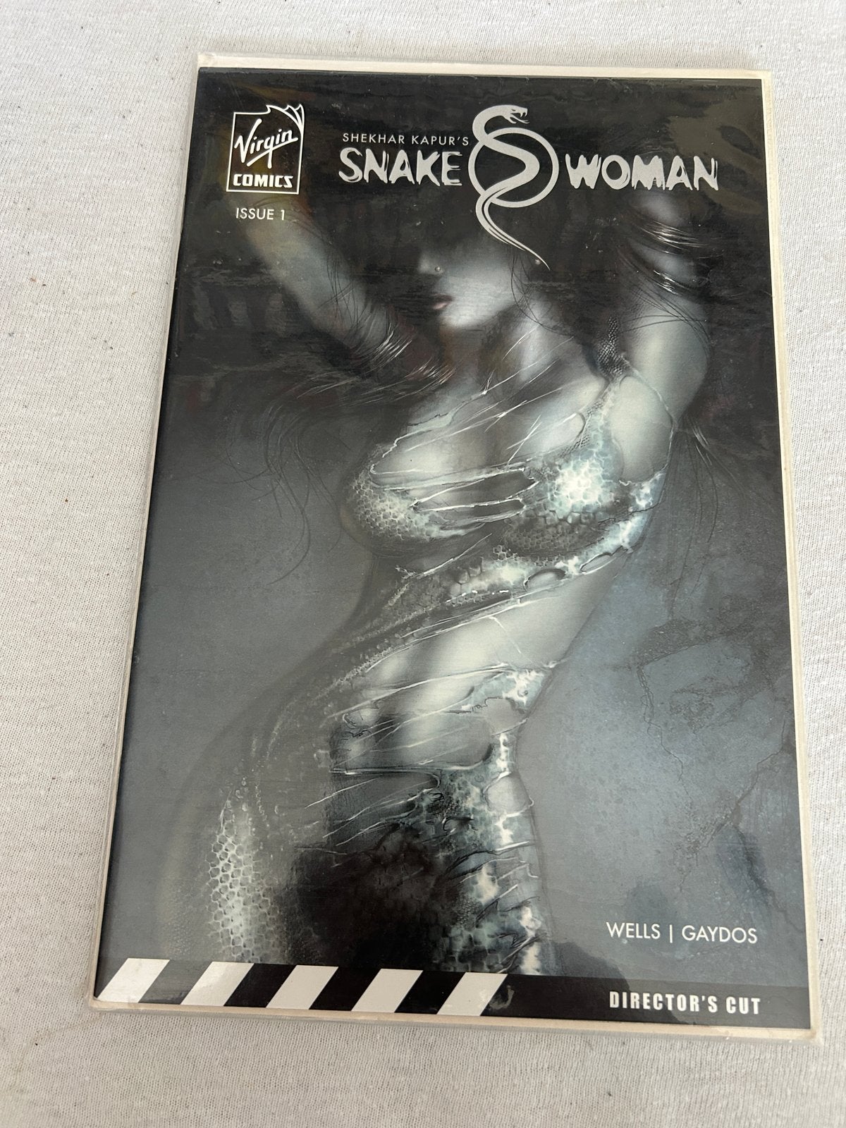 Shekhar Kapur's Snake Woman Issue 1 - Virgin Comics, Eén stripboek, Ophalen of Verzenden, Zo goed als nieuw
