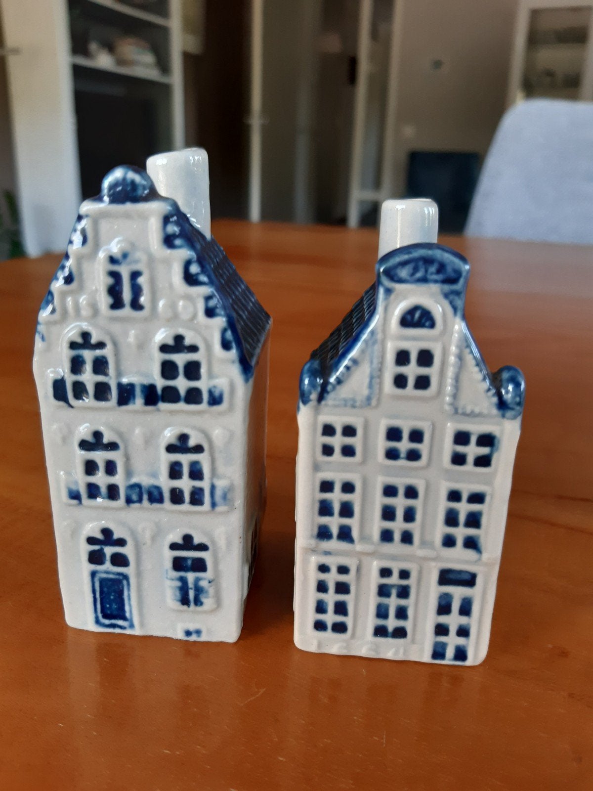 2 Klm/Rynbende huisjes nr 18 en 19 in grijze klei gebakken, Verzamelen, Ophalen of Verzenden, Zo goed als nieuw