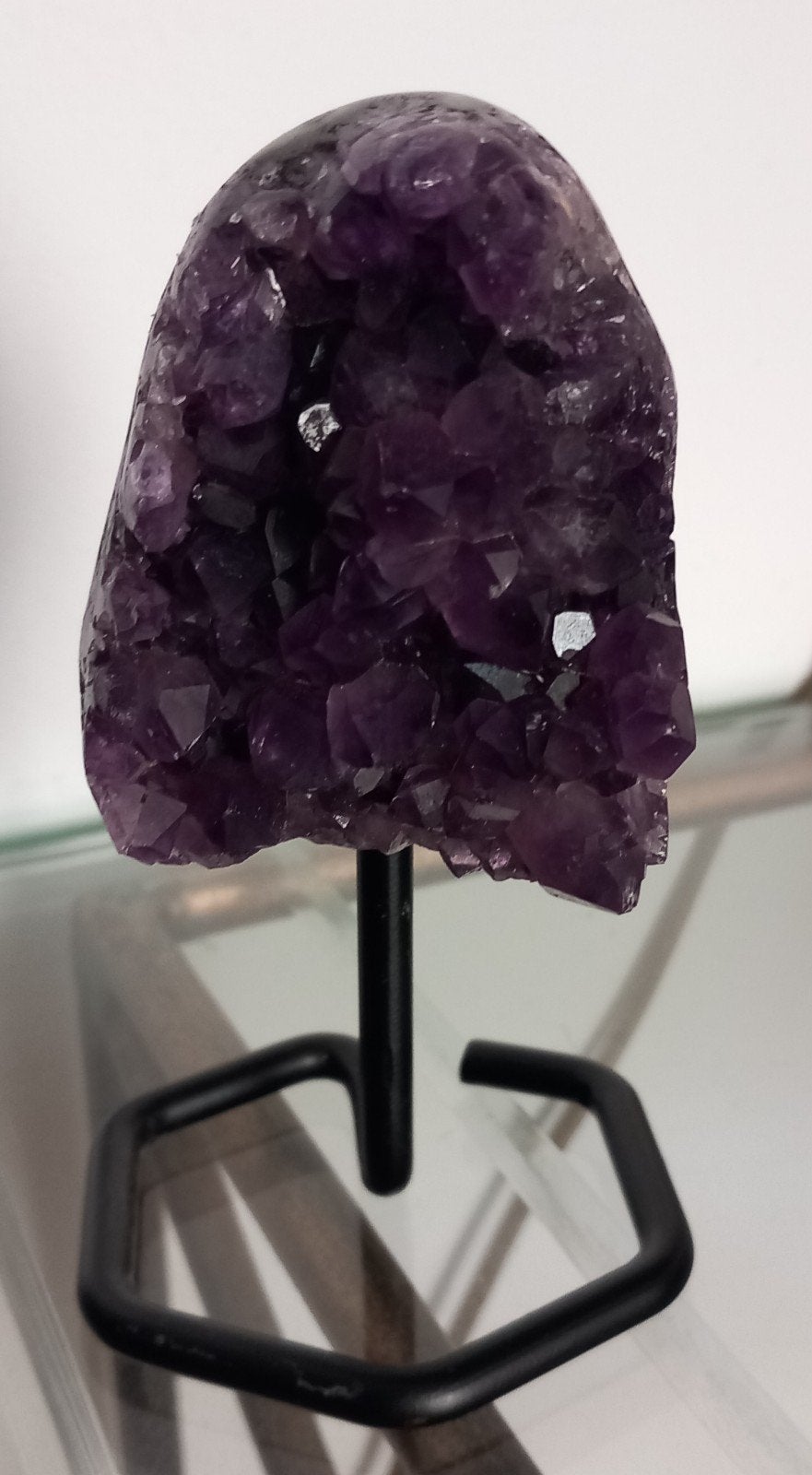 Prachtige Amethist Geode op Standaard 8 cm, Ophalen of Verzenden, Mineraal