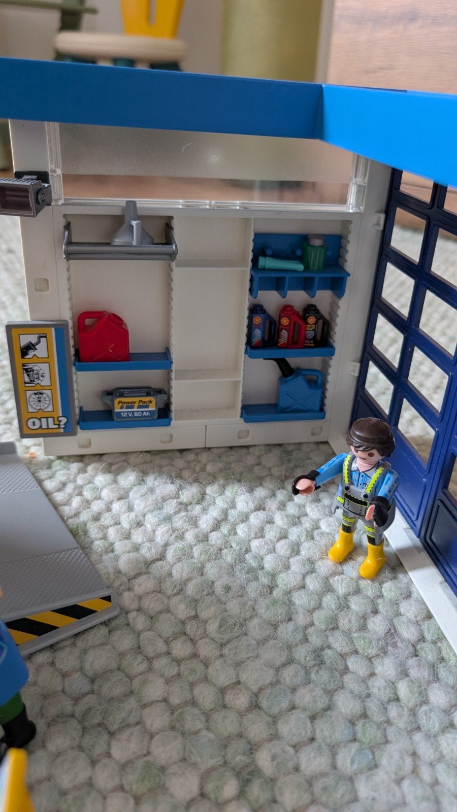 Foto 4 van Playmobil City Life Garage 70202 met auto en figuren