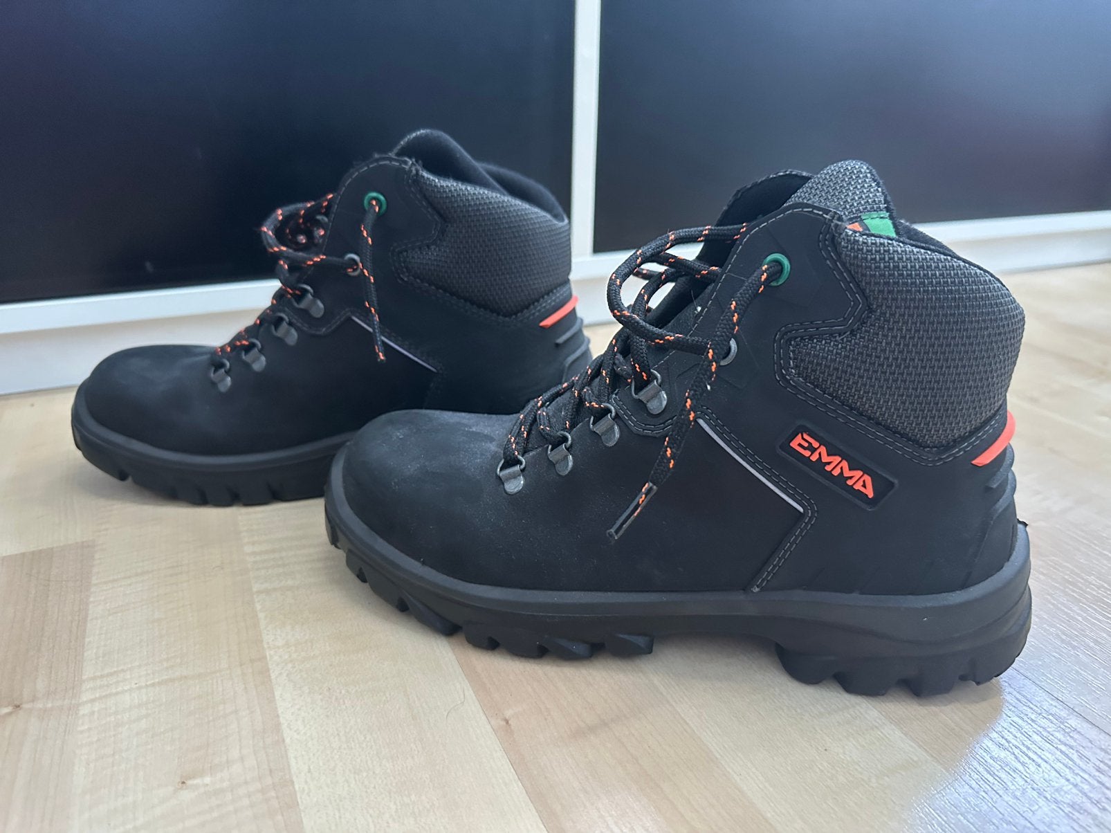 Emma werkschoenen - metale neus - maat 41, Ophalen of Verzenden, Zo goed als nieuw