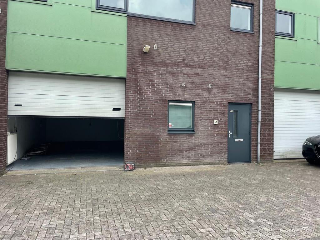 Te huur - Multifunctioneel bedrijfspand in Mijdrecht.