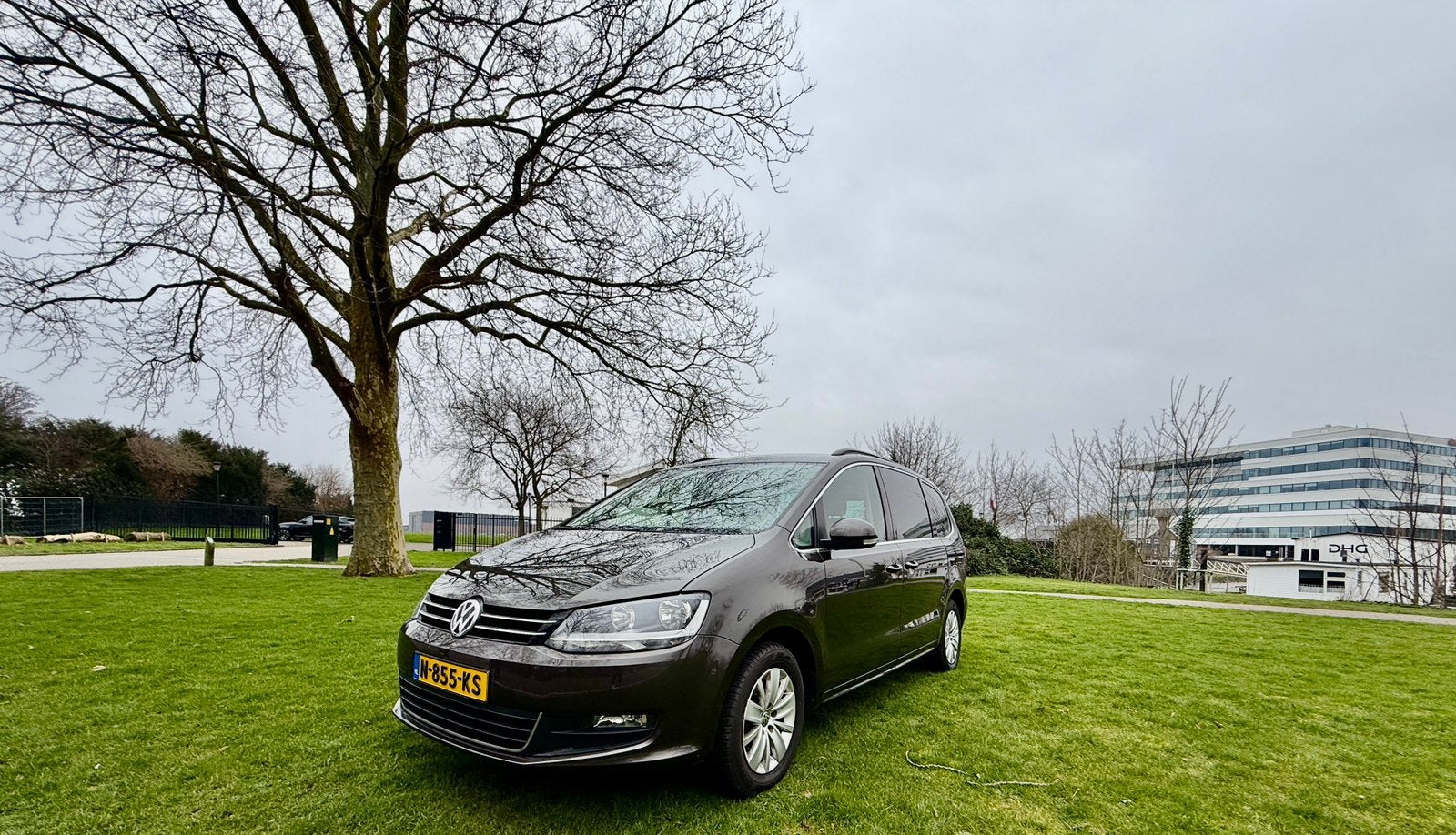 Volkswagen Sharan 1.4 TSI 7 persoons 2020 Bruin, Auto's, Volkswagen, 1800 kg, 4 cilinders, Bruin, 1395 cc