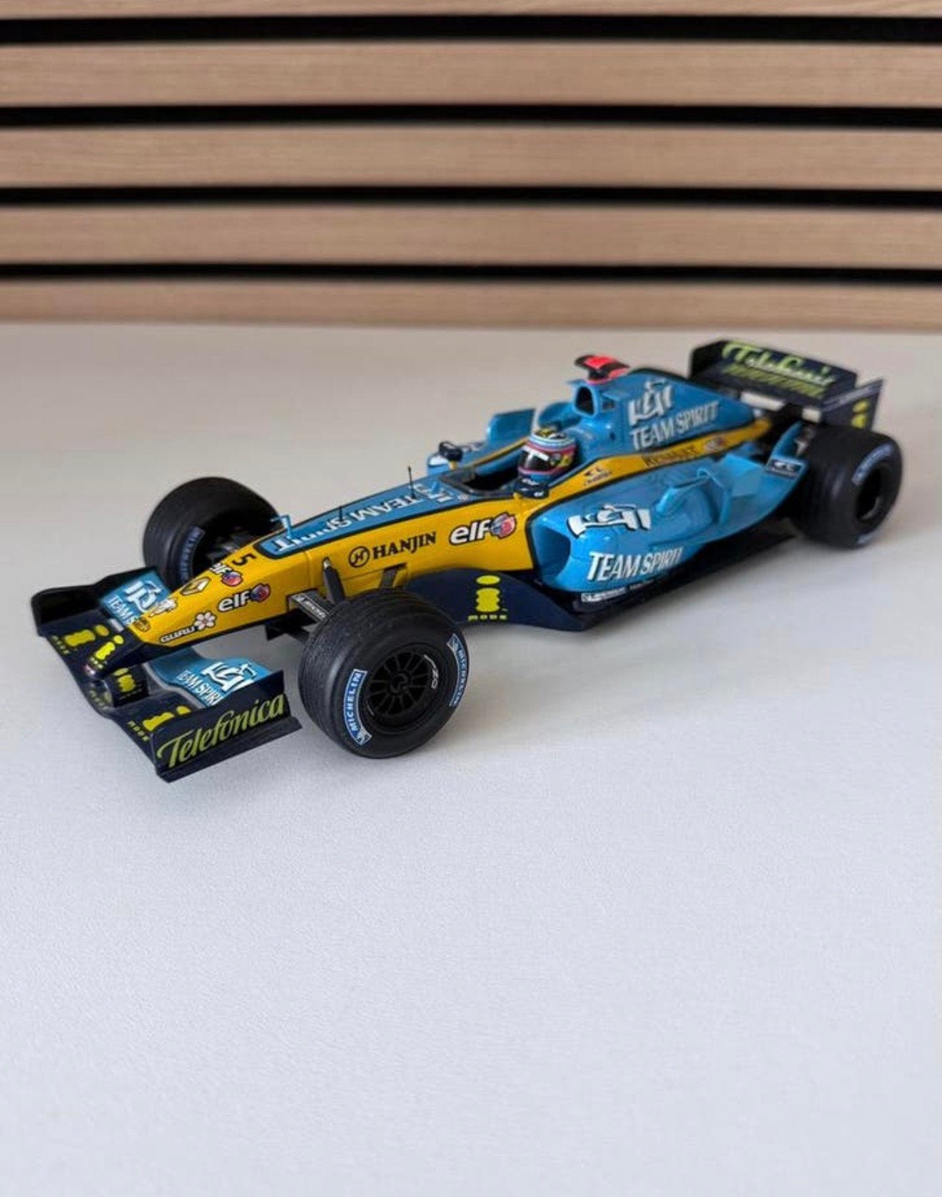 Hot Wheels Renault F1 Team Fernando Alonso R25 1:18, Hobby en Vrije tijd, Modelauto's | 1:18, Ophalen of Verzenden, Zo goed als nieuw