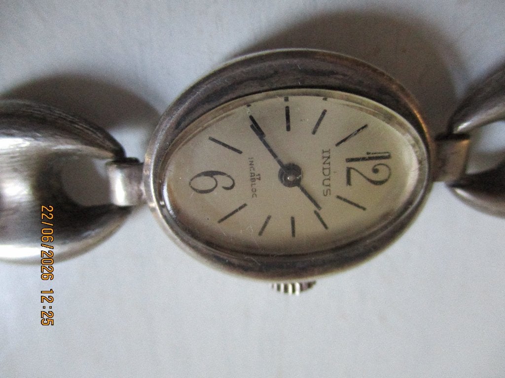 Zilver 800 opwind horloge, Merk INDUS, Sieraden, Tassen en Uiterlijk, Horloges | Antiek, Overige merken, Met bandje, Polshorloge