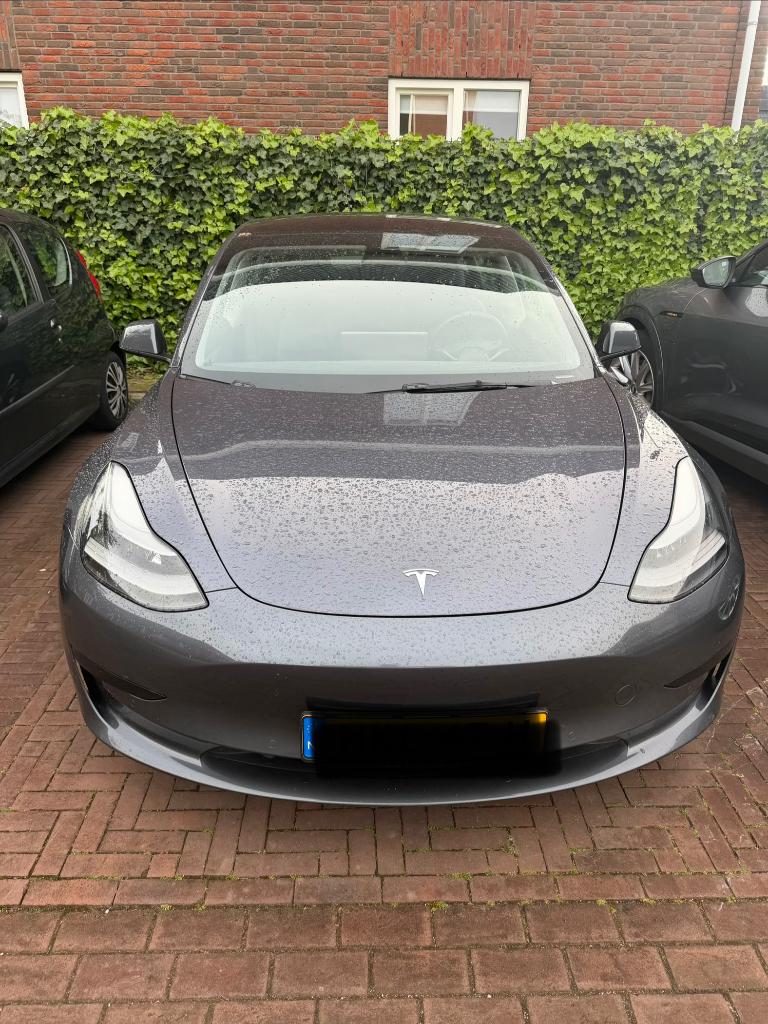 Tesla SR Model 3 2021 Grijs, Auto's, Tesla, Automaat, Achterwielaandrijving, Zwart, Leder