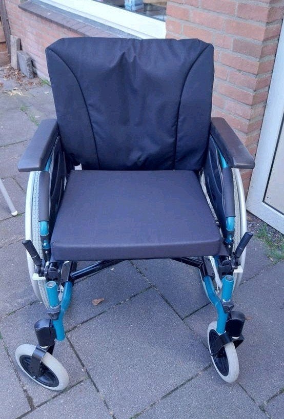 Rolstoel invracare, Diversen, Rolstoelen, Ophalen, Inklapbaar, Zo goed als nieuw, Duwrolstoel