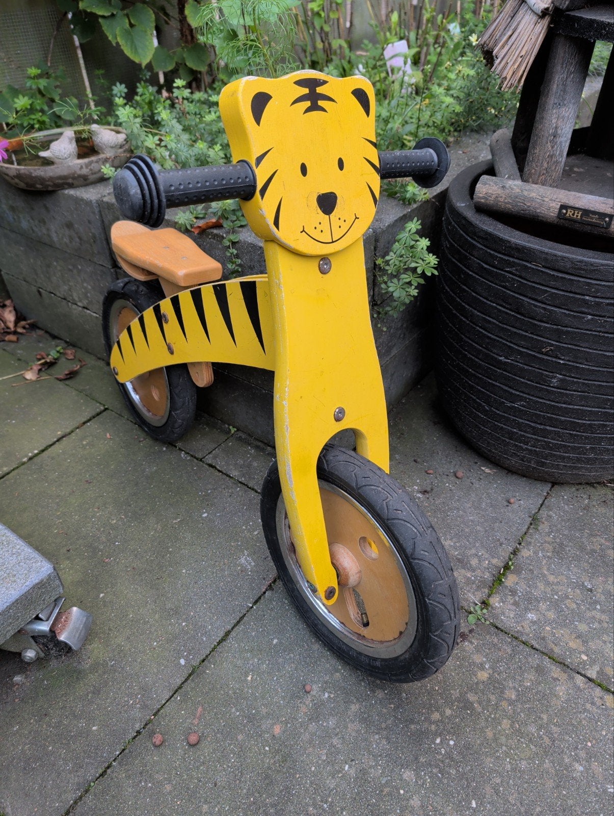 Houten loopfiets tijger - achterband te vervangen, Ophalen, Gebruikt, Minder dan 16 inch