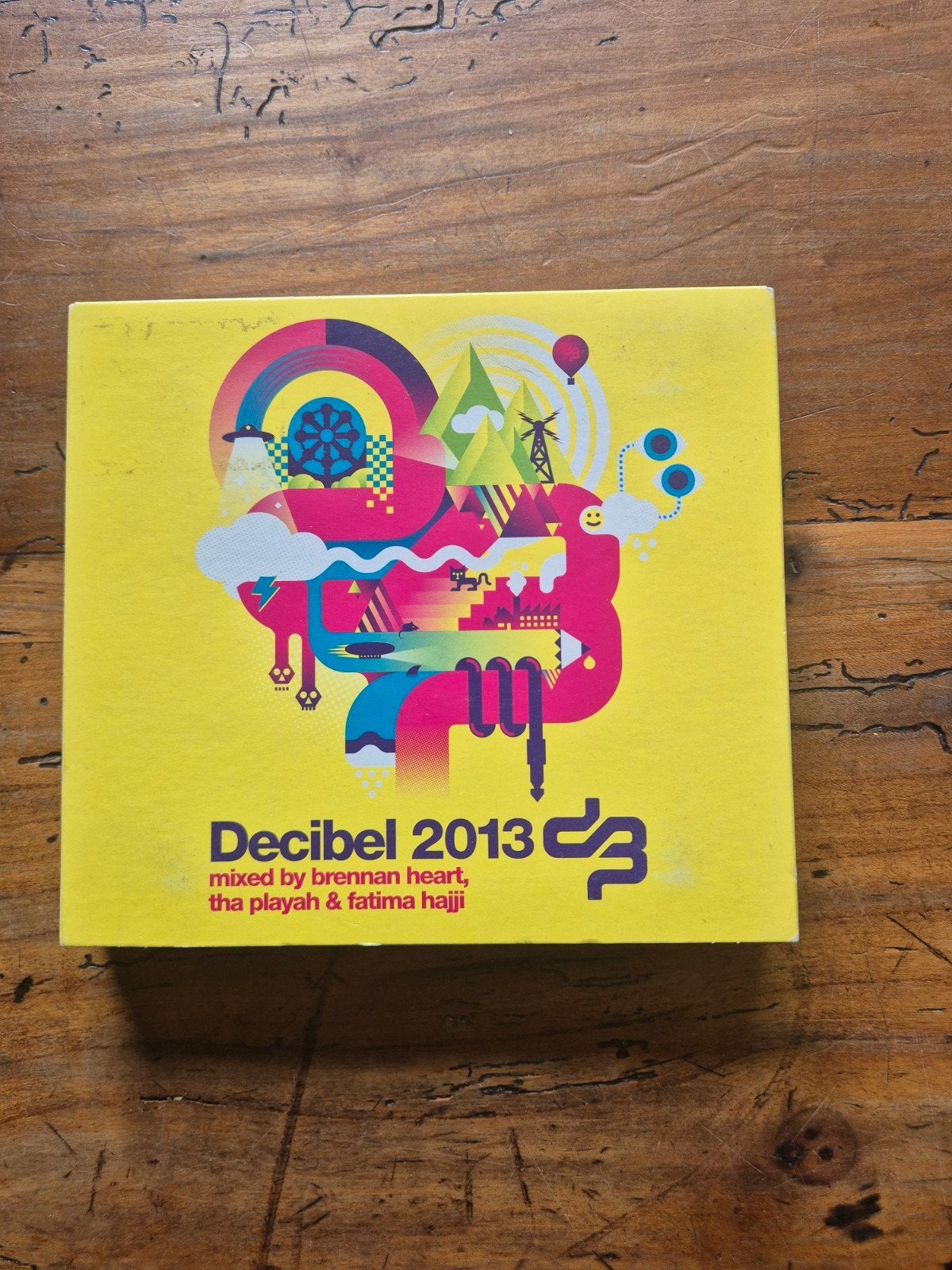 Decibel 2013 cd, Ophalen of Verzenden, Zo goed als nieuw, Speelkaart(en)