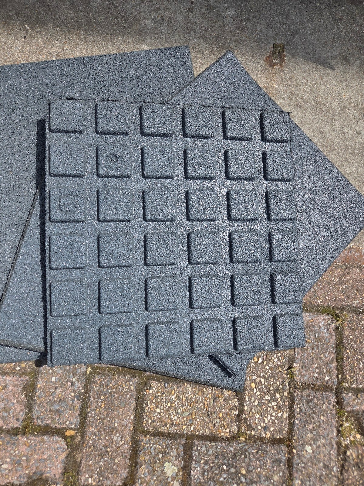 grijze Granuflex tegels 50x50x2,5 cm met voegen, Ophalen of Verzenden, Beton, Terrastegels