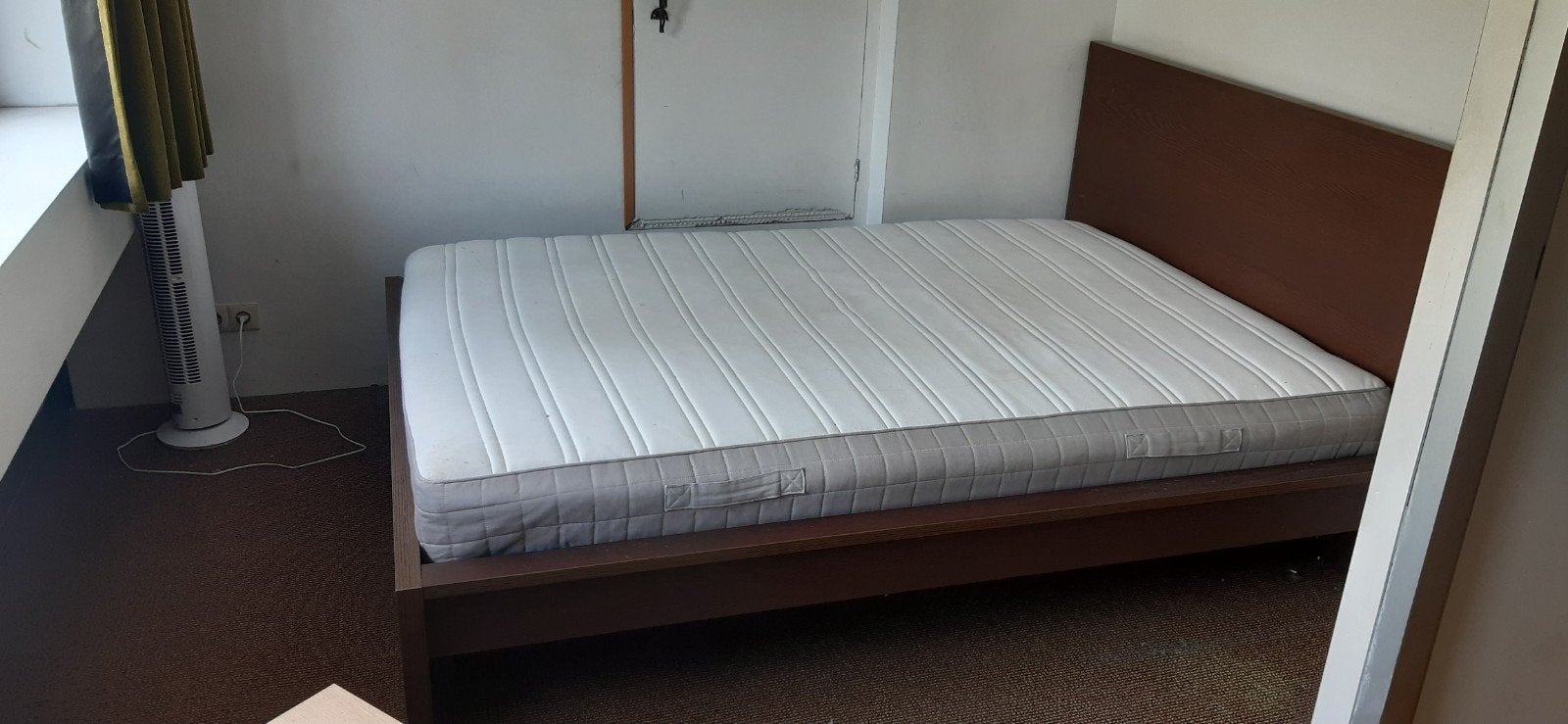 Bed frame and boxspring mattress, Ophalen, Gebruikt, Bruin, Tweepersoons