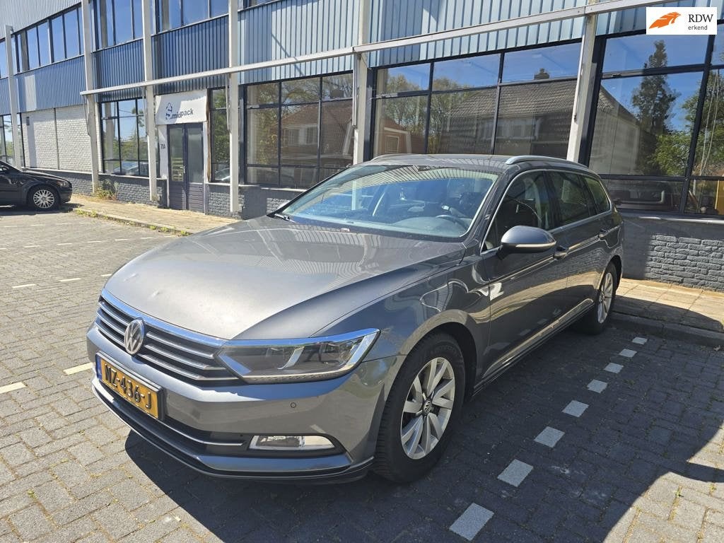 Volkswagen Passat Variant 1.6 TDI Comfortline Business, Auto's, Gebruikt, 4 cilinders, Leder en Stof, Origineel Nederlands