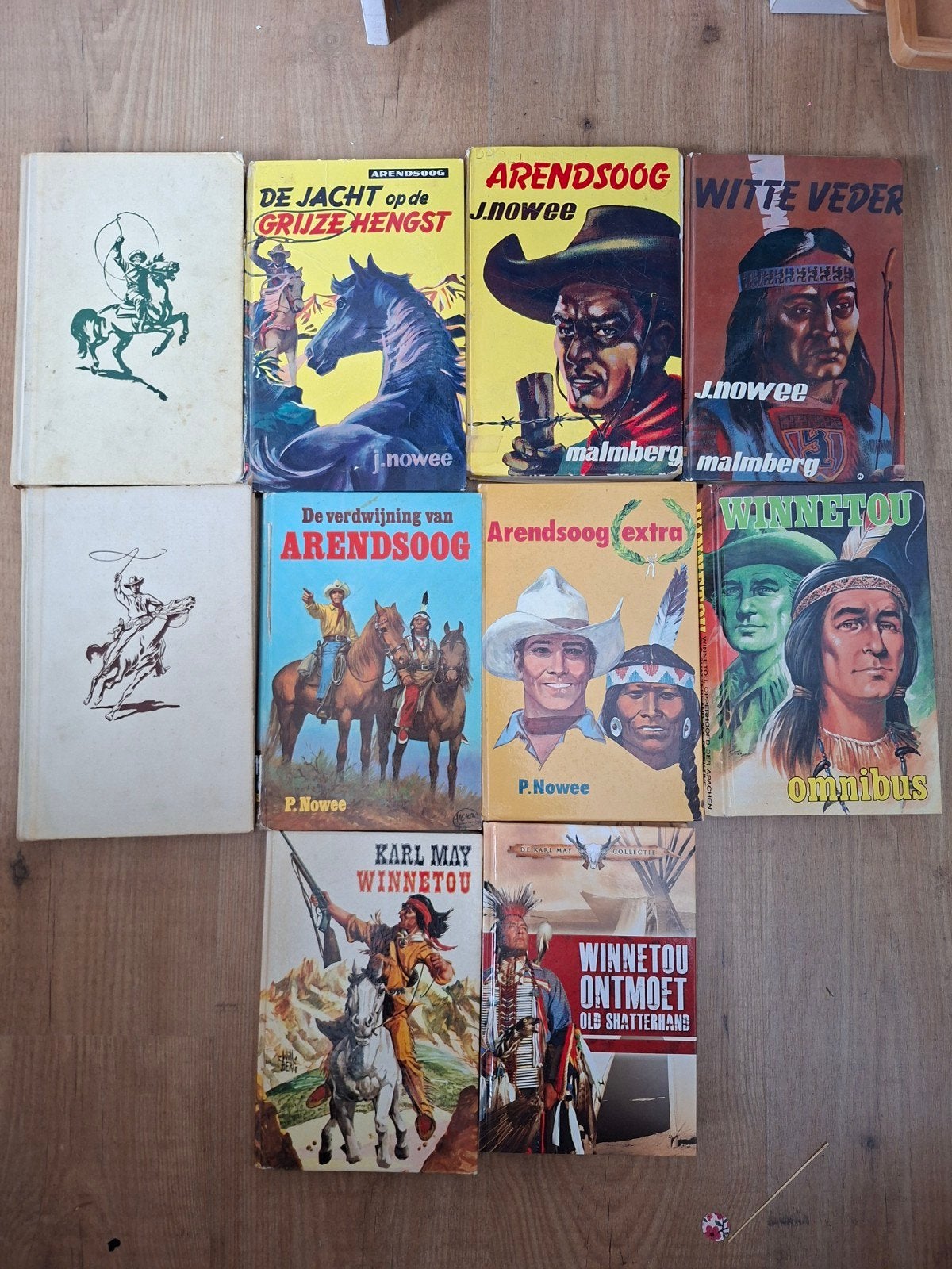 Arendsoog, Winnetou, Witte Veder boeken - 10 stuks, Ophalen of Verzenden, Gelezen, J. Nowee, P. Nowee, Karl May