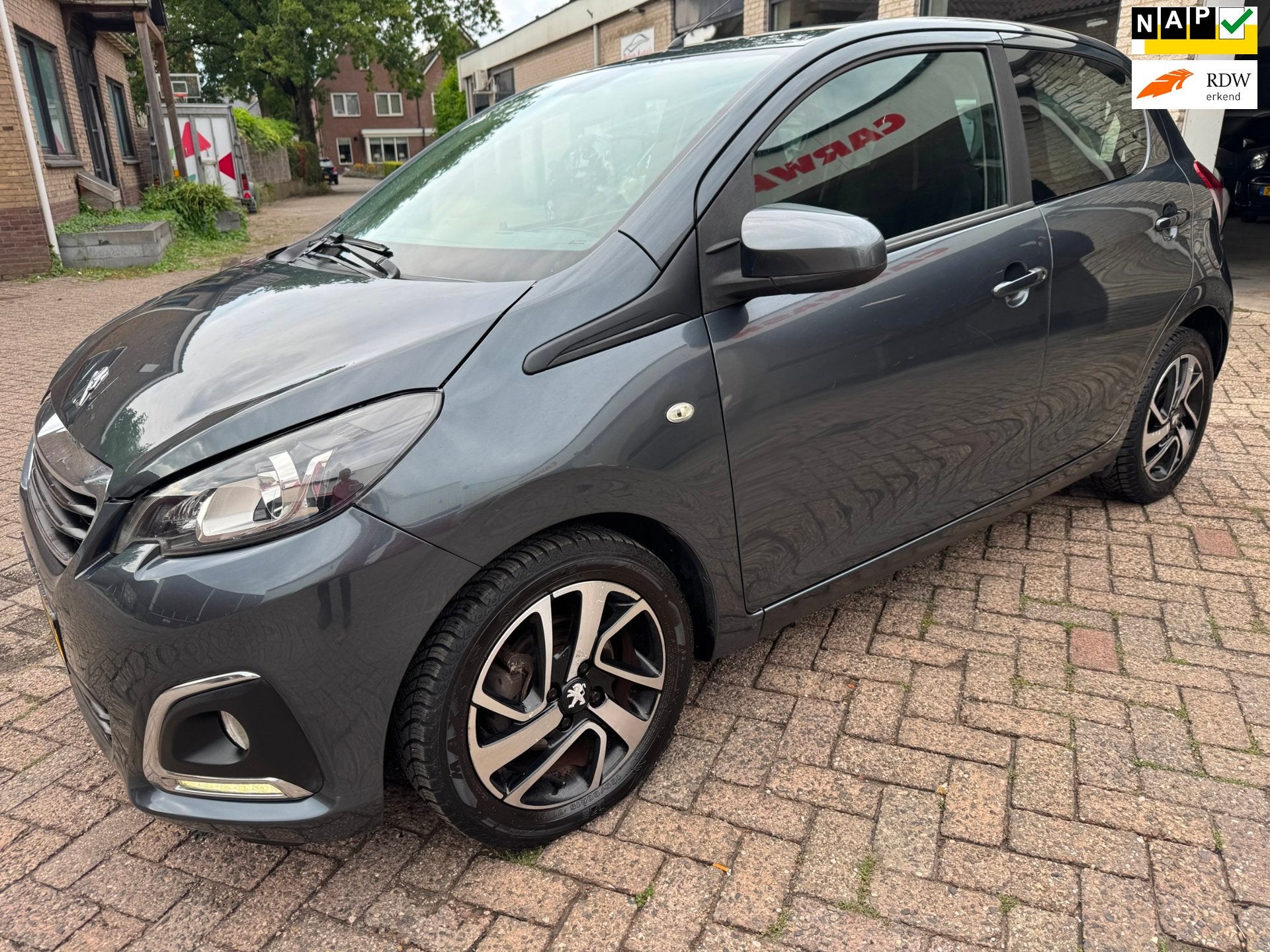 Peugeot 108 1.0 VTi Allure AUTOMAAT AIRCO ORG 195106 KM NAP, Euro 5, Gebruikt, 31 €/maand, 4 stoelen
