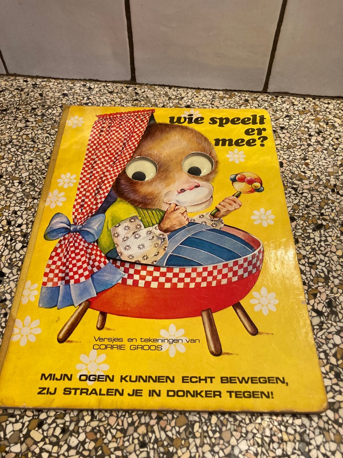 Boek met grote ogen, Antiek en Kunst, Curiosa en Brocante, Ophalen of Verzenden