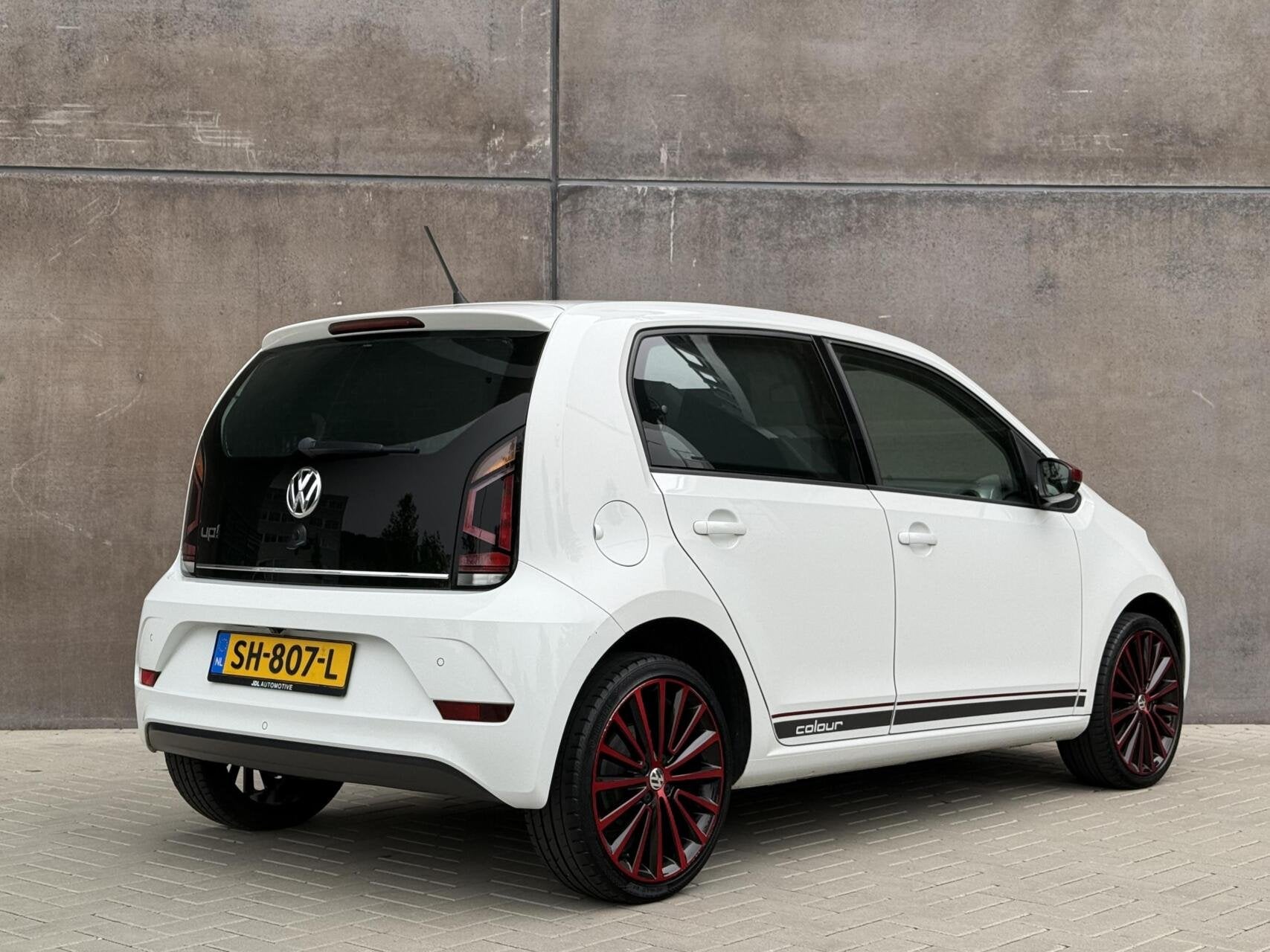 Volkswagen Up! 1.0 BMT high up! Camera | Beats Audio | DAB+, Voorwielaandrijving, Stof, Gebruikt, Met garantie (alle)