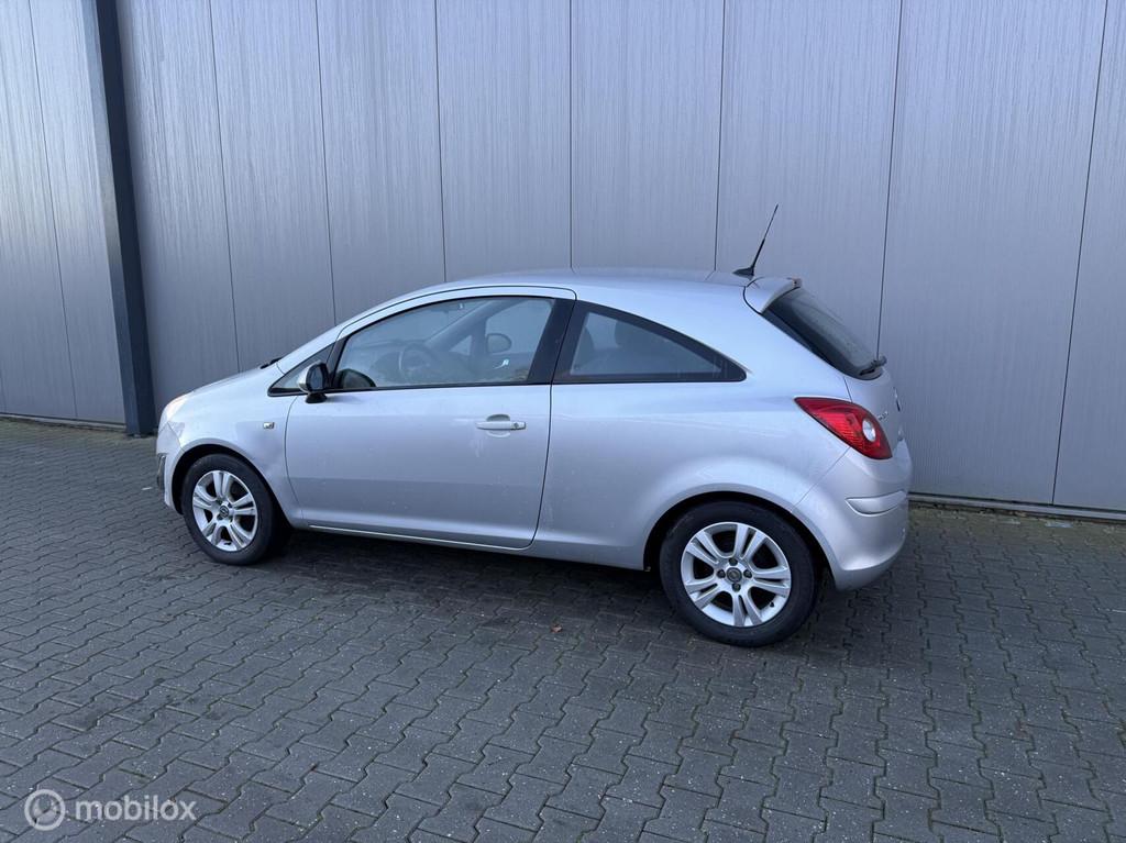 Opel Corsa 1.3 CDTi EcoFlex S/S Cosmo nieuwe apk, Auto's, Voorwielaandrijving, Euro 5, 1063 kg, Gebruikt