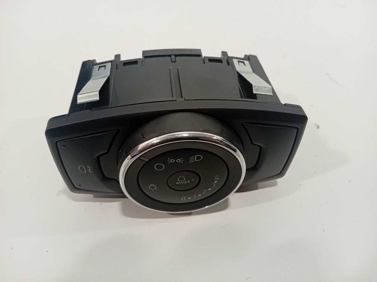 Lichtschakelaar Ford Focus, Onderdelen@venauto.nl, Van der Ven Autorecycling B.V., Gebruikt, Ettenseweg 76, 4706 PB Roosendaal, The Netherlands