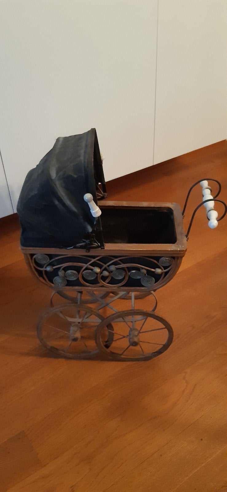 antieke poppenwagen, Ophalen of Verzenden