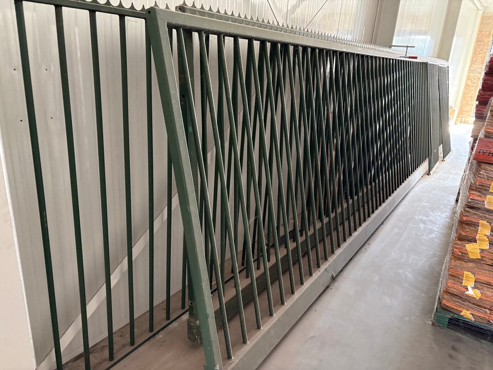 Robuust groen spijlenhekwerk - Gebruikt, Ophalen, Gebruikt, IJzer, Spijlenhekwerk