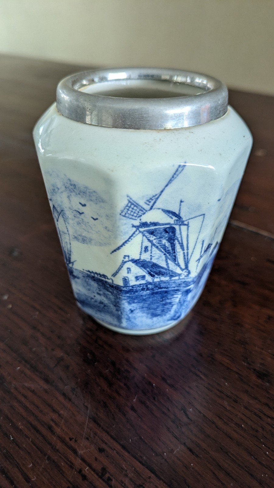 Delfts Blauw vaasje met molen decoratie en zilveren rand, Antiek en Kunst, Ophalen of Verzenden