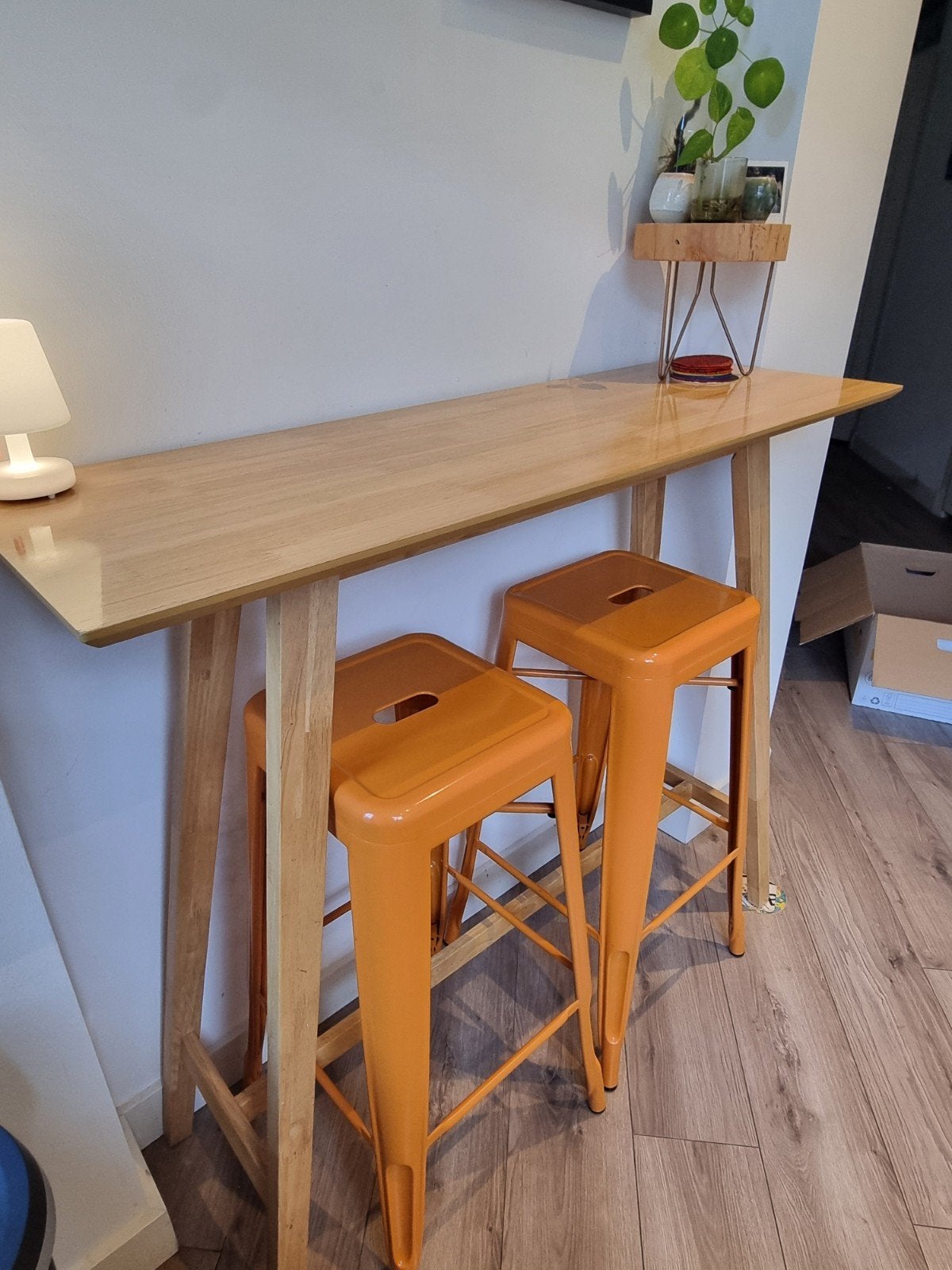 Houten bartafel (optioneel met oranje metalen krukken), Ophalen of Verzenden, Zo goed als nieuw, 90 cm of meer, Hout
