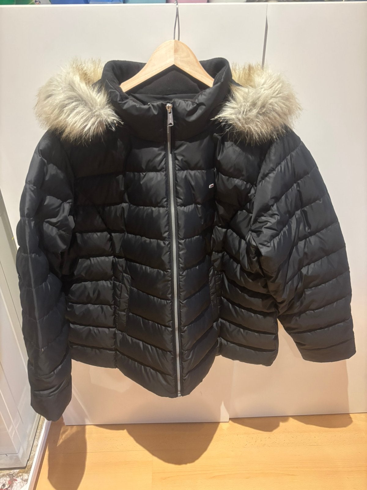 Tommy Jeans dons winterjas nieuwstaat, Ophalen of Verzenden, Zo goed als nieuw, Zwart, Jas of Mantel
