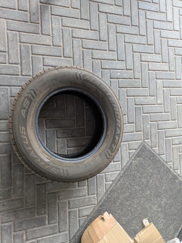 Autobanden 16" | 235 / 65 / r16, Ophalen