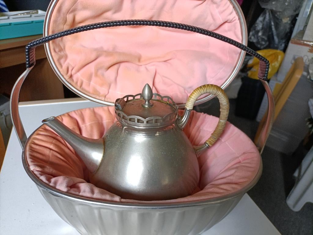 vintage theemuts Metawa met art deco theepot KMD daalderop, Antiek en Kunst, Ophalen of Verzenden
