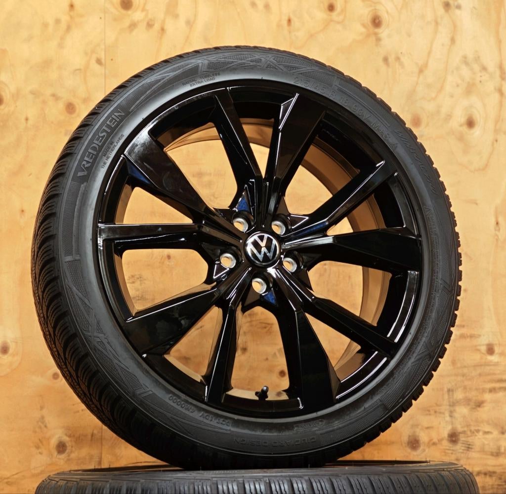 ❄️Org. 18" VW Misano velgen Taigo Tcross volkswagen t cross, 18 inch, 215 mm, VW, Banden en Velgen