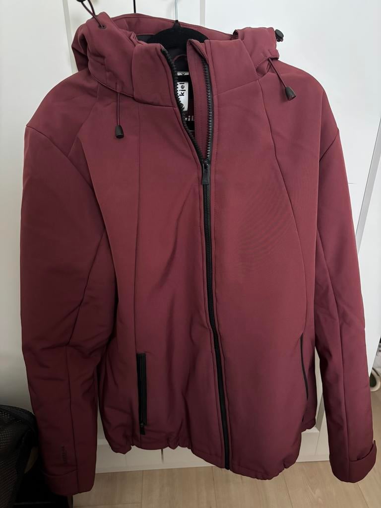 Kjelvik winterjas mt 44 nieuw., Ophalen, Nieuw, Maat 42/44 (L), Rood