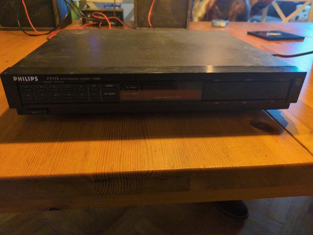 Philips FT772 Stereo Tuner (Zonder Antenne), Audio, Tv en Foto, Ophalen of Verzenden, Gebruikt, Analoog
