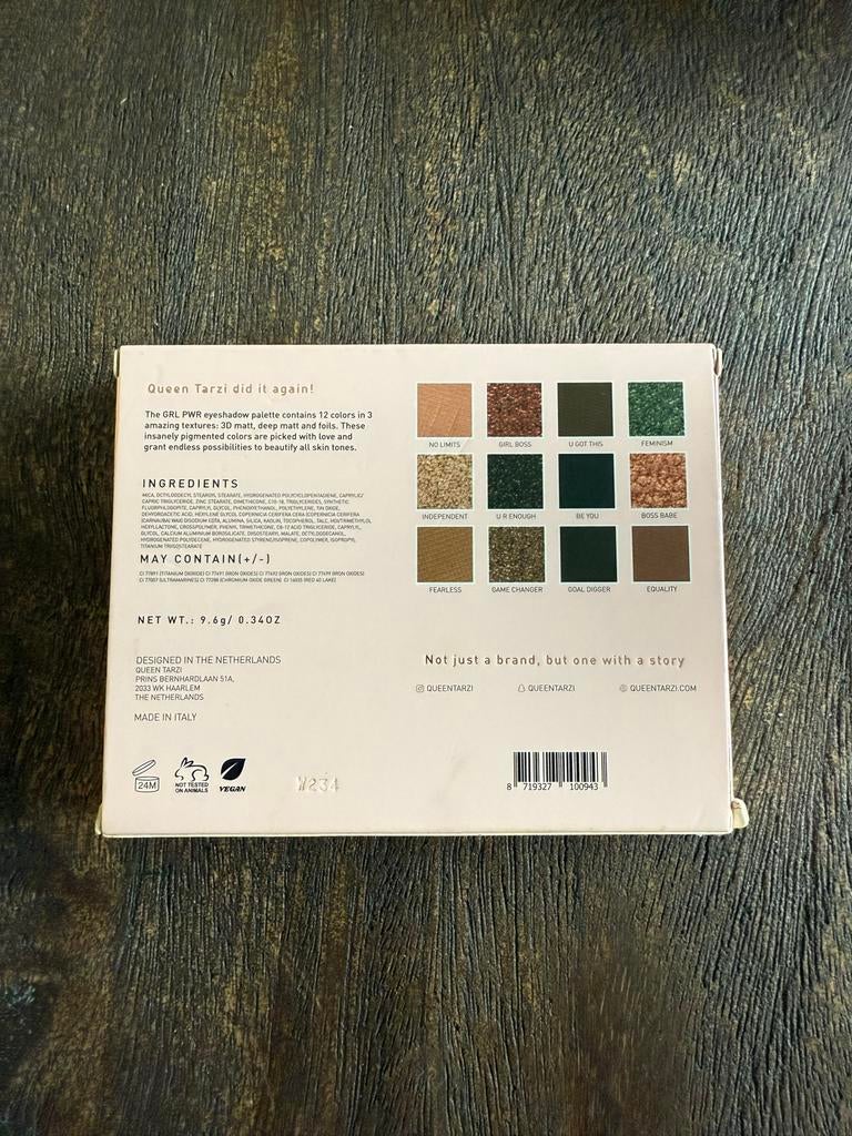 Queen Tarzi Grl Pwr Oogschaduw Palette - Nieuw!, Nieuw, Ophalen of Verzenden, Make-up, Overige kleuren