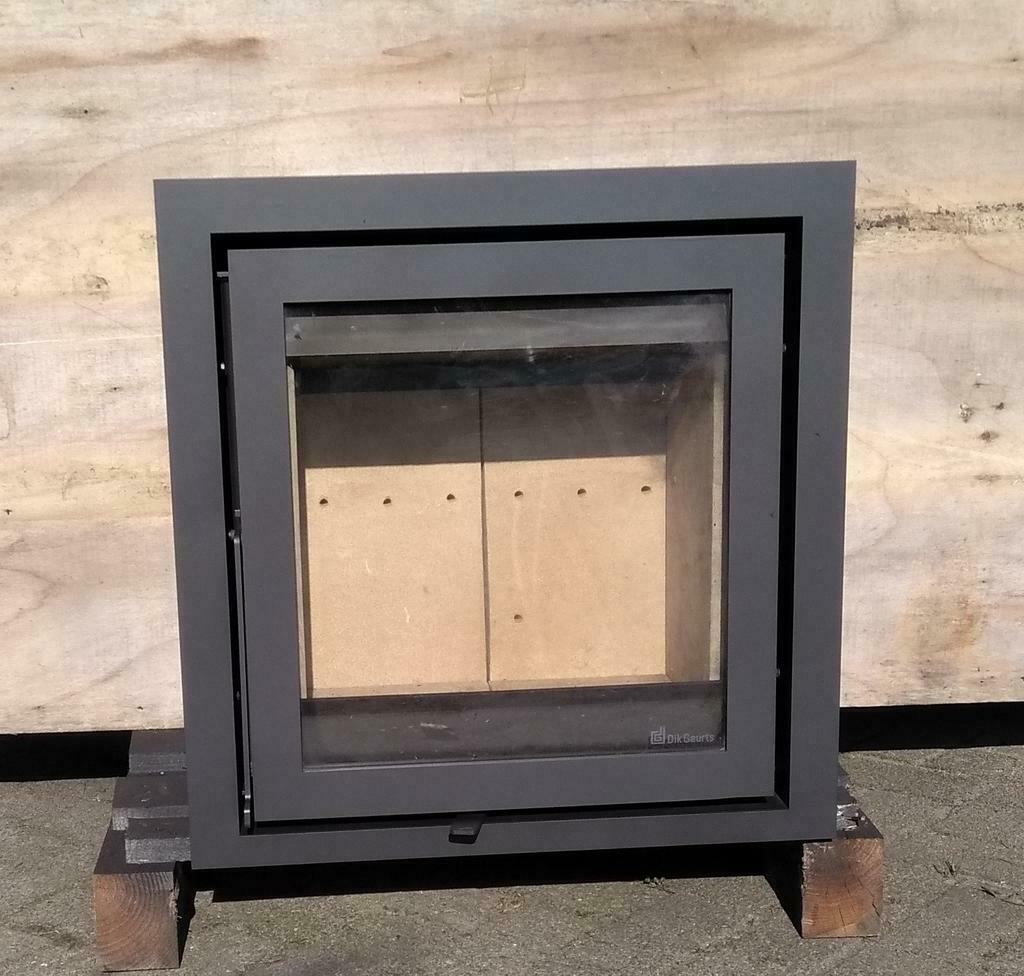 tekoop demo model DIK GEURTS Iinstyle 550 met kader, Houtkachel, Ophalen of Verzenden, Zo goed als nieuw, Inbouw