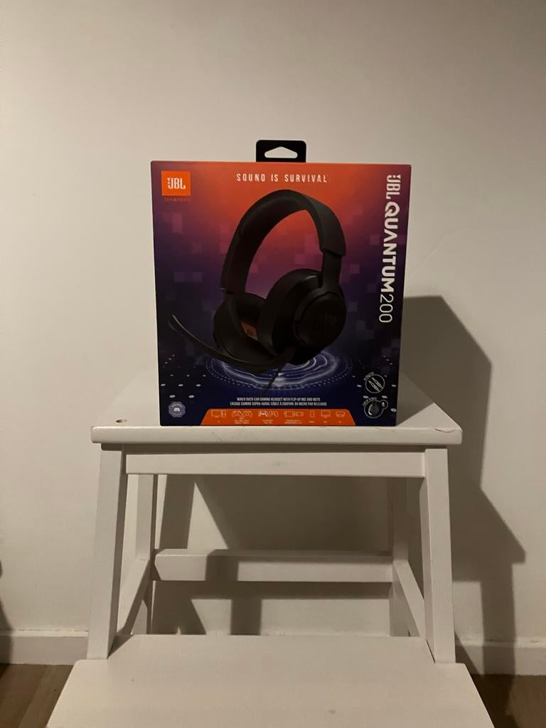 JBL Quantum 200, Ophalen of Verzenden, Nieuw, Op oor (supra aural), Overige merken