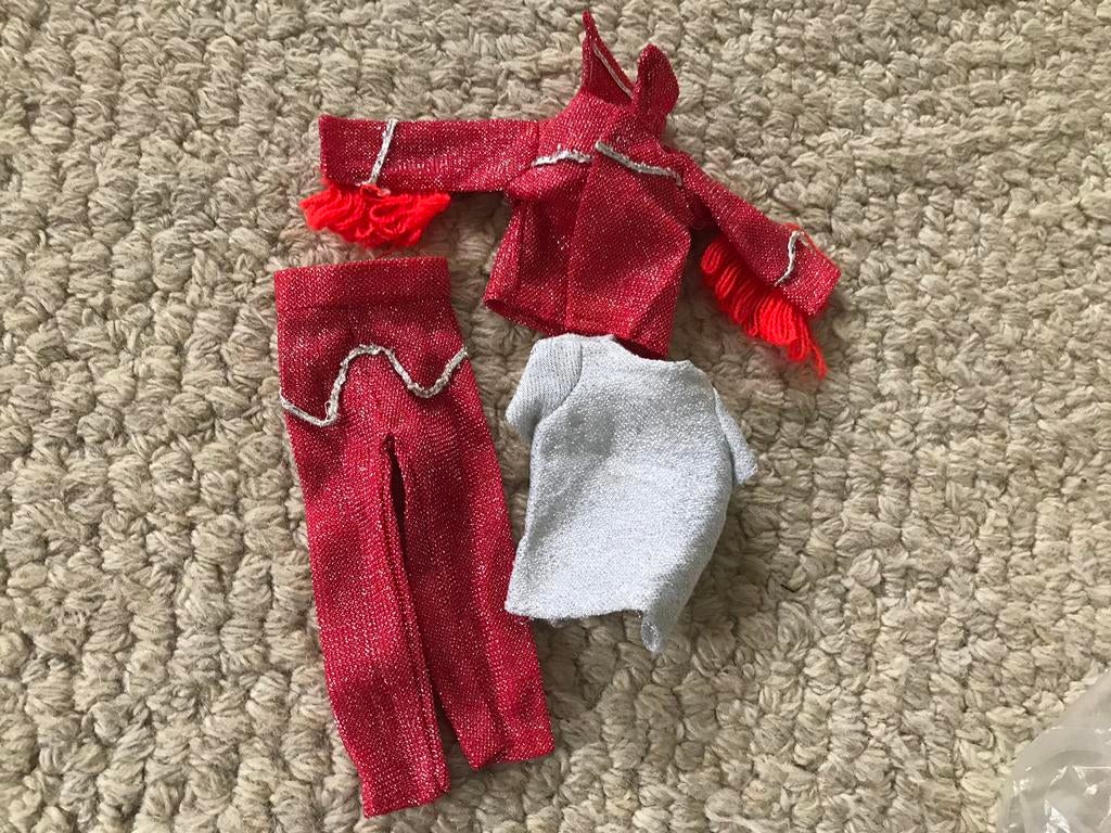 Vintage setje kleding voor barbiepop, Ophalen of Verzenden, Gebruikt, Kleertjes