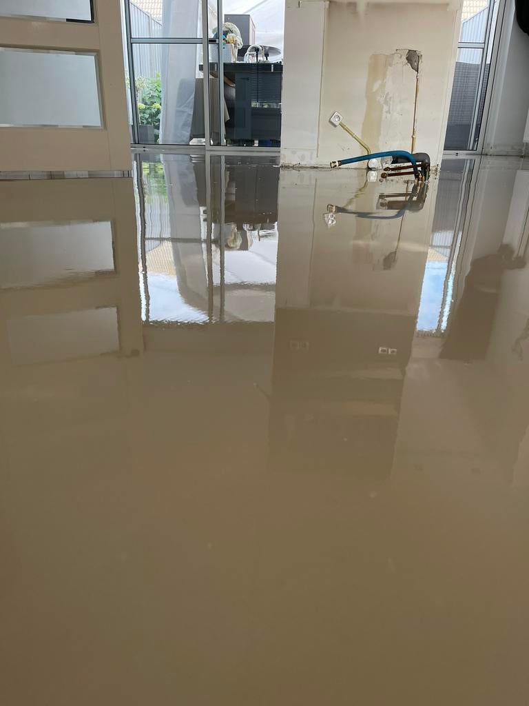 Egaliseren , egaline  epoxy vloeren, Garantie, Vloerbewerking of Renovatie