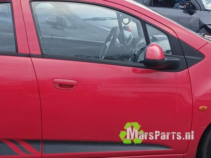 Portier 4Deurs rechts-voor van een Chevrolet Spark, Gebruikt, Deur, -, Ophalen of Verzenden