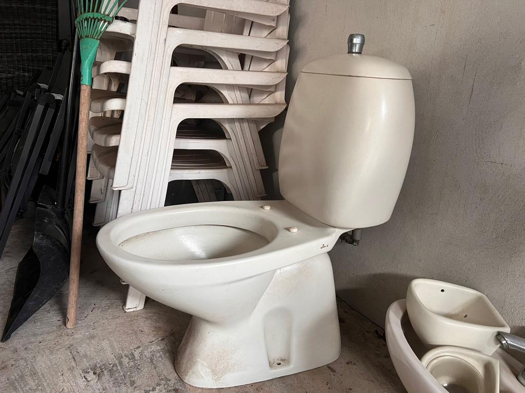 Sphinx Toiletpot en bijpassende toebehoren, Ophalen, Gebruikt, Steen, Toilet
