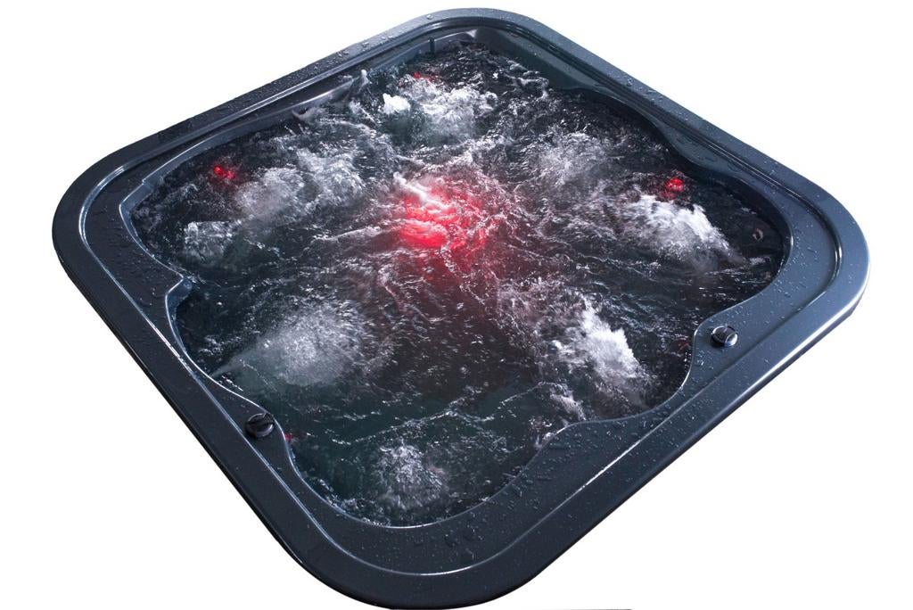 Hottub/spa met houtkachel. Optie jets, verlichting, isolatie, Ophalen, Trap, Nieuw, Kostedeweg 7