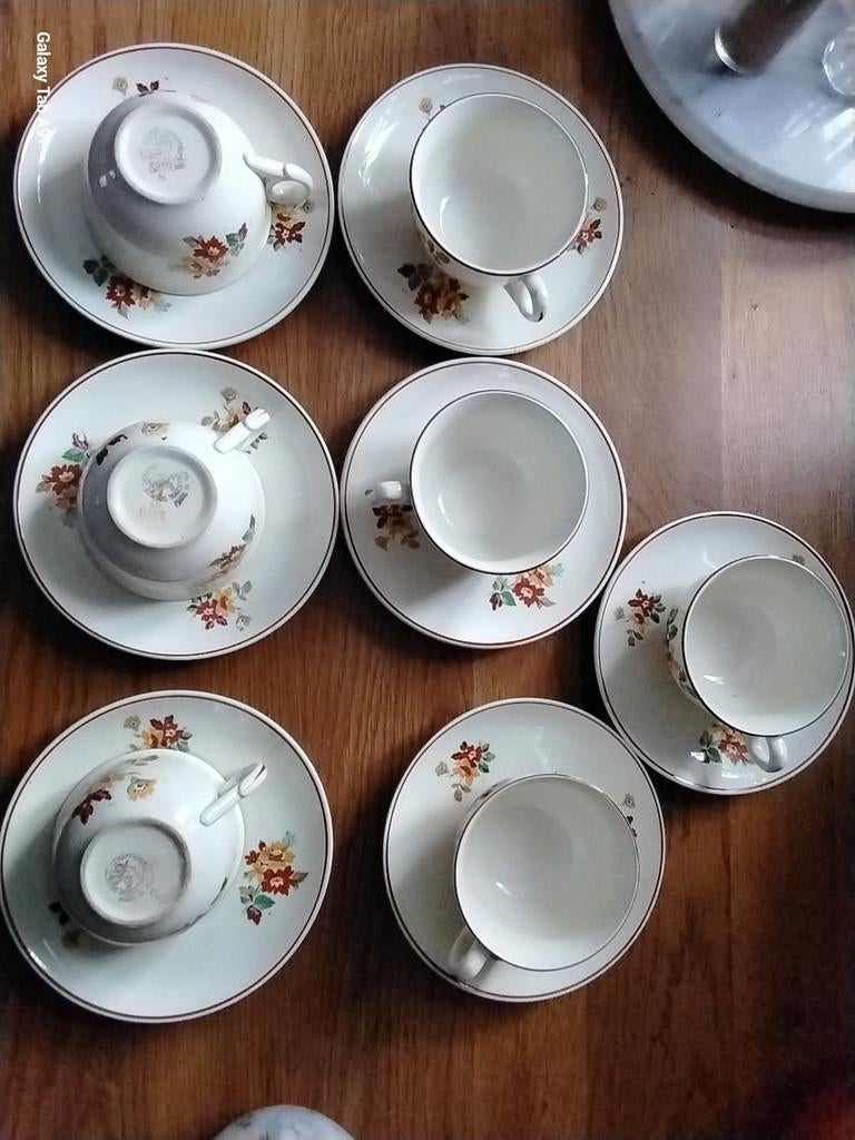 Vintage theekopjes en schotels - 7 stuks Maastrichts aardewe, Ophalen of Verzenden