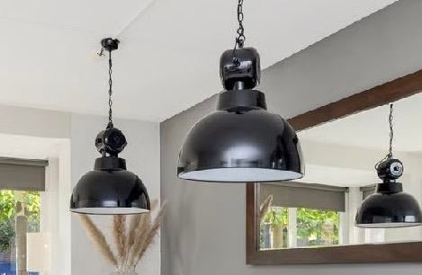 Twee zwarte HK Living Factory hanglampen (L), Huis en Inrichting, Lampen | Hanglampen, Ophalen, Zo goed als nieuw, Metaal, Minder dan 50 cm
