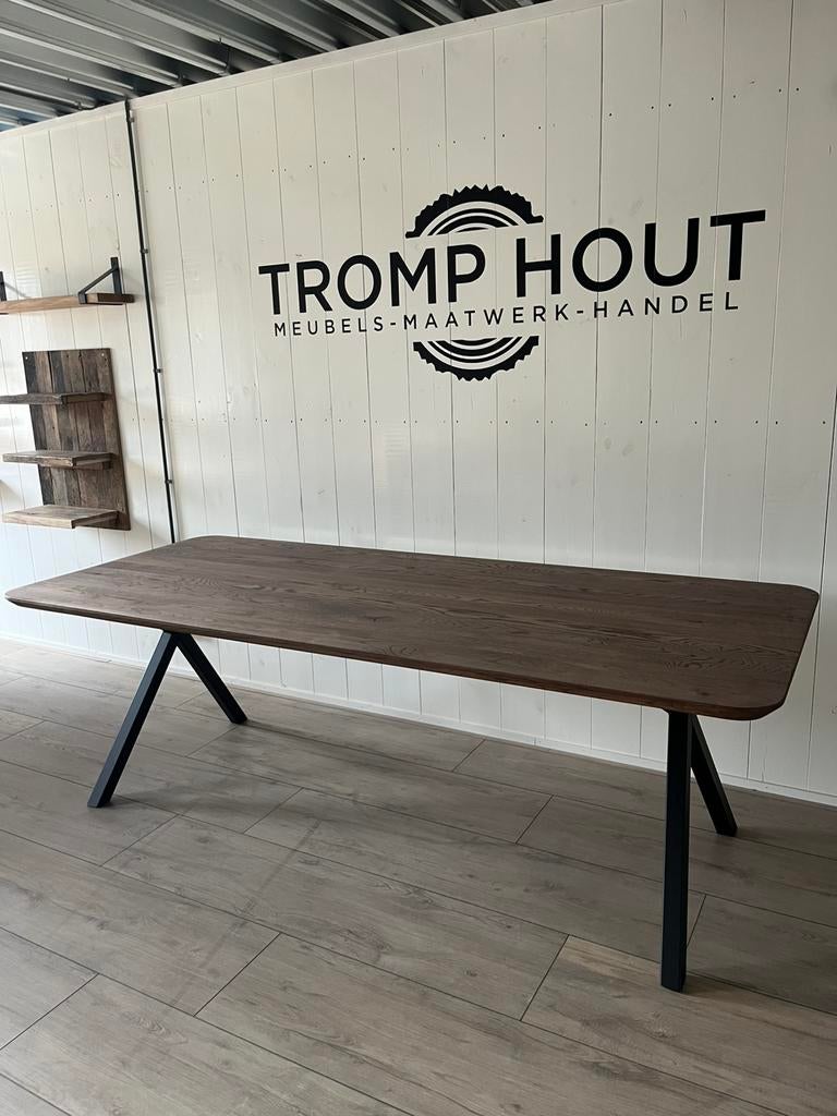 Massief eiken eettafel 8 persoons, Huis en Inrichting, Ophalen, 50 tot 100 cm, Tromphout, Vijf personen of meer