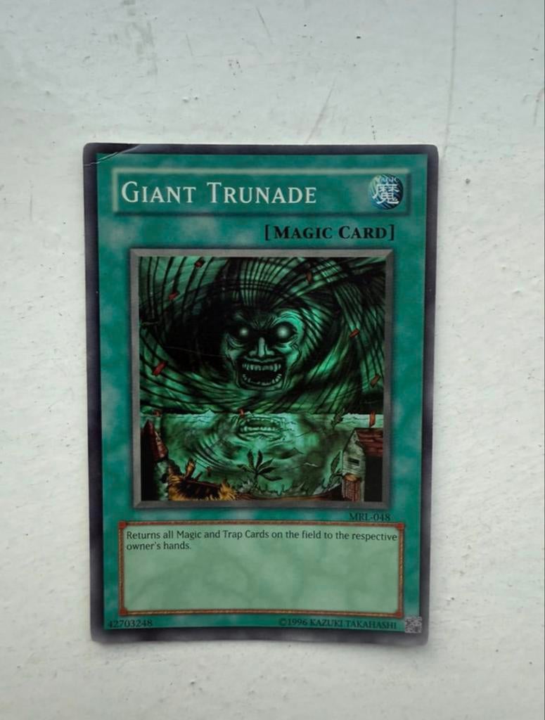 Yu-Gi-Oh! Giant Trunade - Magic Ruler MRL, Ophalen of Verzenden, Gebruikt, Losse kaart