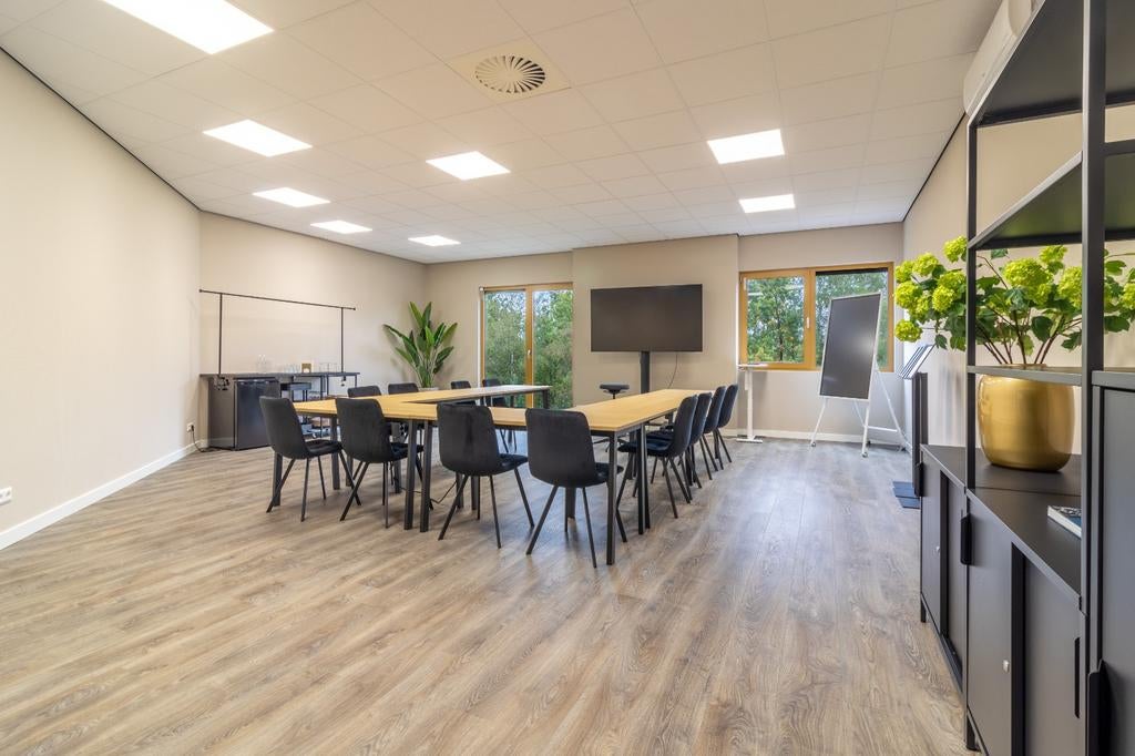 Te Huur: multifunctionele bedrijfsruimte! 1e maand gratis.., 65 m², Huur, Kantoorruimte