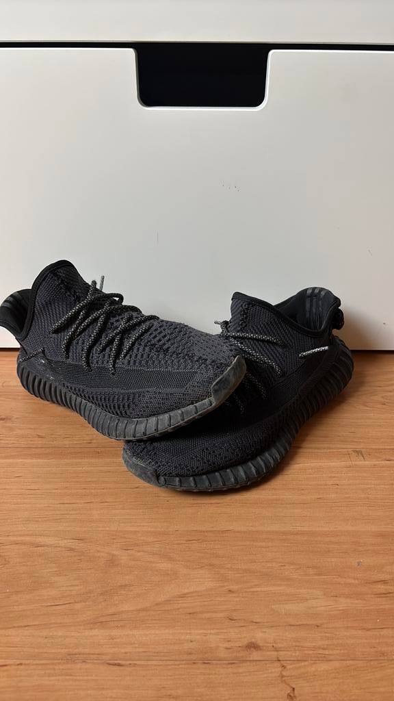 Yeezy boost 350 onyx reflective laces, Kleding | Heren, Schoenen, Ophalen of Verzenden, Zo goed als nieuw, Zwart