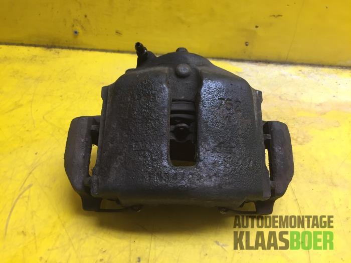Remklauw (Tang) links-voor van een Saab 900, Ophalen of Verzenden, 12 maanden garantie, Gebruikt, Saab