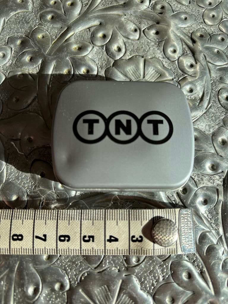 TNT Aluminium blikje, Ophalen of Verzenden, Zo goed als nieuw, Gebruiksvoorwerp